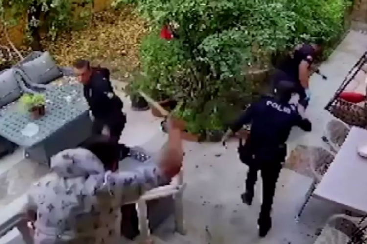 "Evi şeytanlar bastı" diyerek sinir krizi geçidi, polisi 7 yerinden bıçakladı