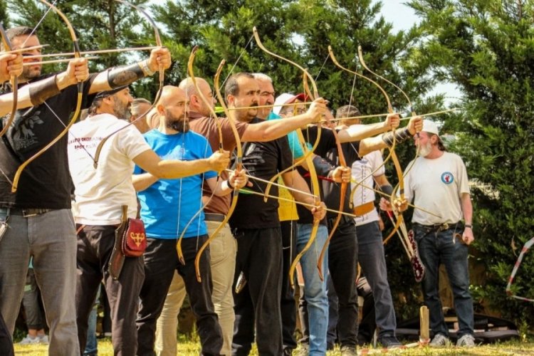 Bursa'da okçular nefes kesti