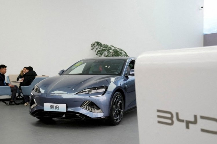 BYD Avrupa'da ilk kez Tesla'dan daha fazla otomobil sattı
