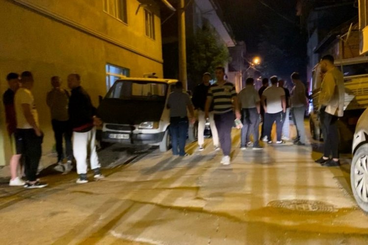 Bursa'da gece yarısı balta ile dehşet saçtı! Polislere saldırdı
