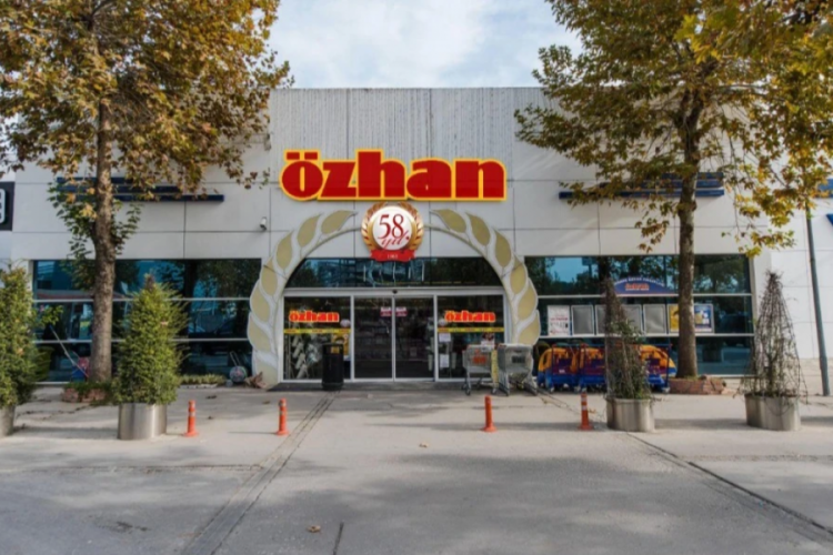 Bursa Özhan Market'te indirim günleri başladı