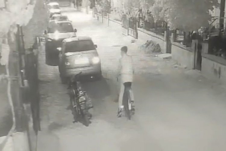 Çaldığı bisikleti beğenmedi, bırakıp motosikleti götürdü
