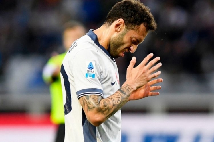 Hakan Çalhanoğlu cezalı...