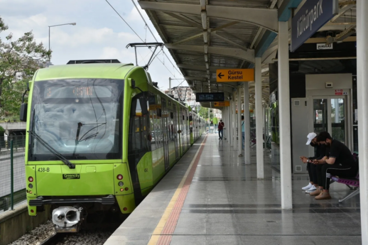 Bursa'da o saatlerde metro ücretsiz mi? Açıklama geldi