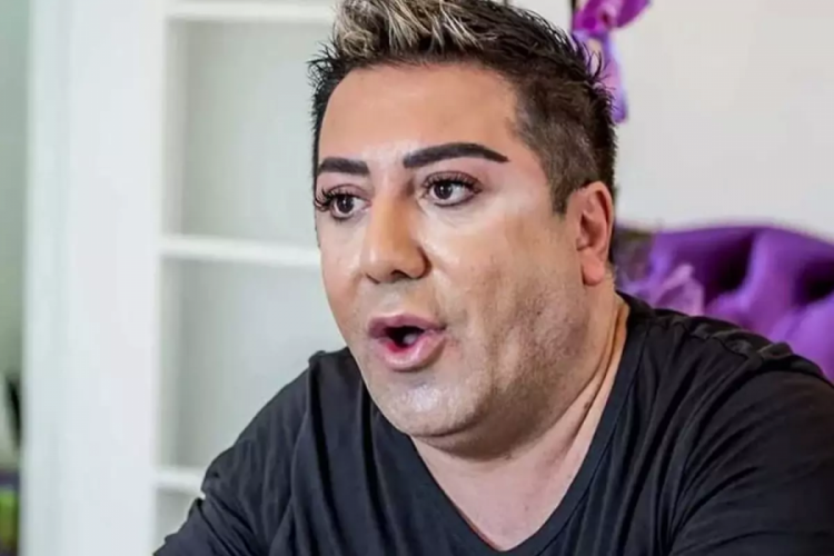 Boşandığı eski eşi ilk kez düğün töreninde görüntülendi