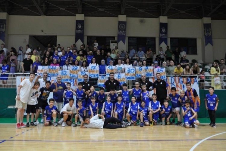 Yeşim Spor U10 Takımı Bursa şampiyonu oldu