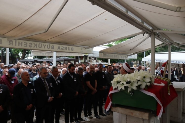 Sanatçı Kutlu Payaslı Bursa'da son yolculuğuna uğurlandı