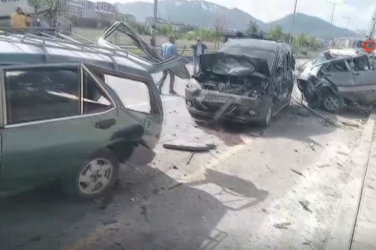 Beton mikseri dehşeti: Onlarca aracı önüne kattı