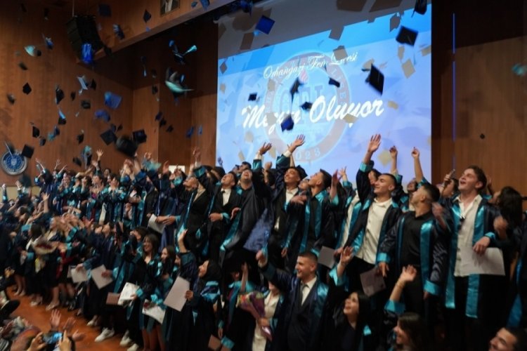 Bursa Orhangazi Fen Lisesi ilk mezunlarını verdi!