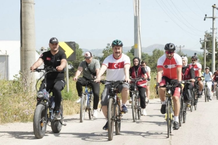 Bisiklet tutkunları Bursa Yenişehir'de doğa ve çevre için pedalladı