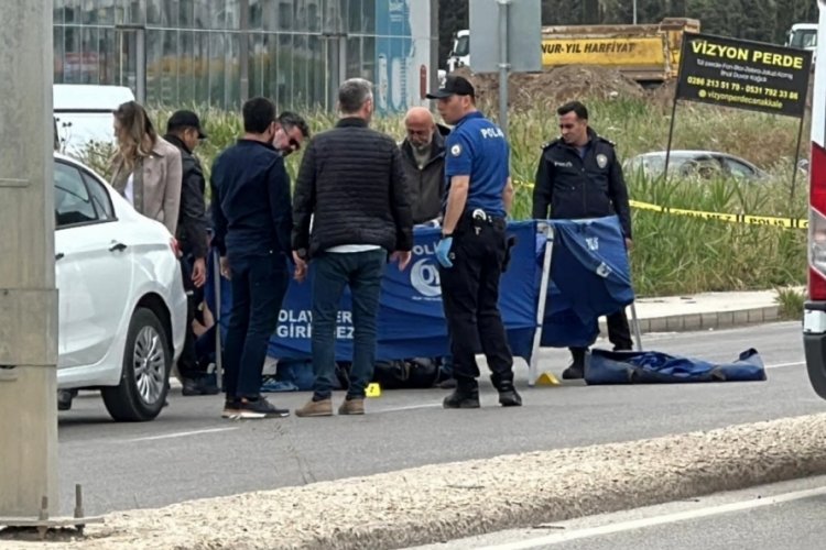 Boşanma aşamasındaki eşini öldürdü