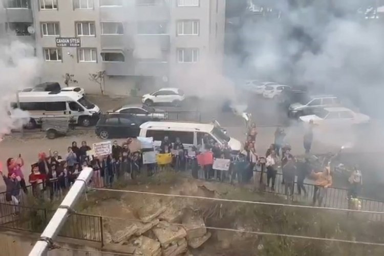 Bursa'da vefa yüklü davranış! Öğrencilerden duygu dolu ziyaret
