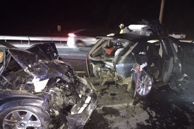 5 araçlı zincirleme trafik kazası: 7 yaralı