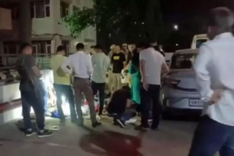 Herkes bu olayı konuşuyor! Yedi kişilik aile arabada ölü bulundu