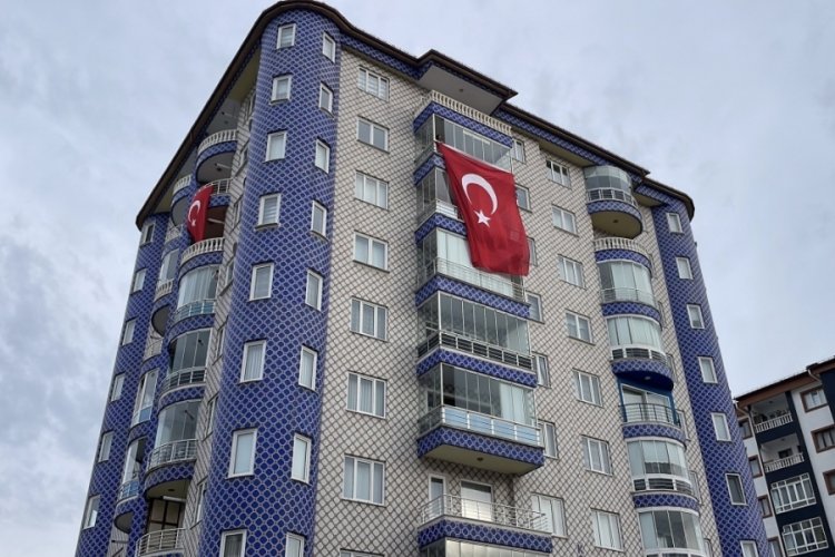Sivas'a şehit ateşi düştü, baba ocağına Türk bayrağı asıldı