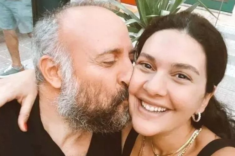 Bergüzar Korel, bikinisiyle denizin tadını çıkardı