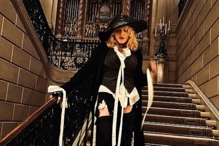 Madonna, gece yarısı müzeyi ziyaret etti