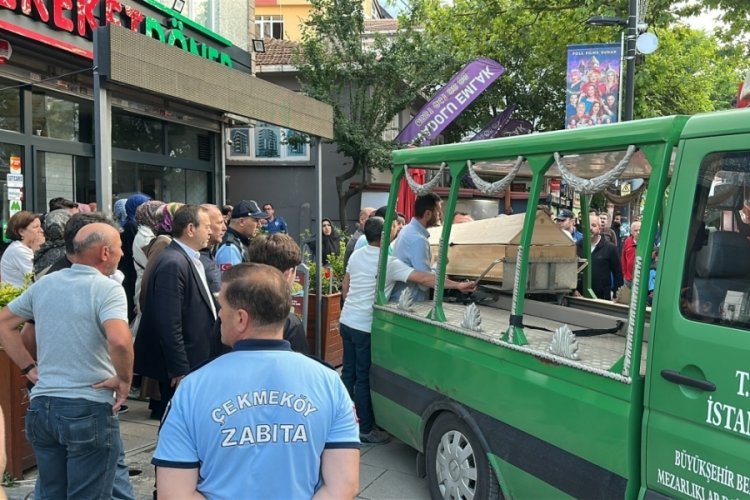 İstanbul'da apartman dairesinde yangın: Yaşlı kadın hayatını kaybetti