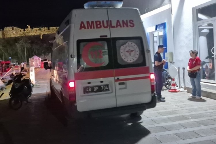 Ailesine veda mesajı gönderip ağırlıkla denize atladı