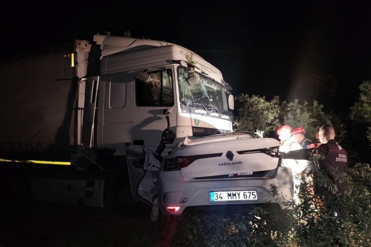 Bursa'da gece yarısı korkunç kaza! Olay yerinde can verdi...