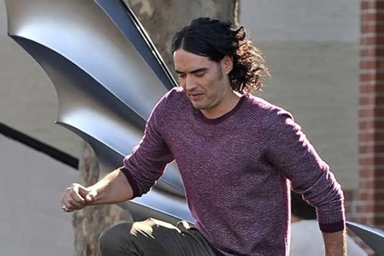 Russell Brand hakim karşısına çıktı