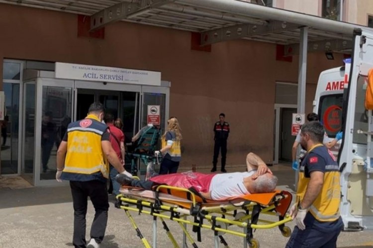 Mahalle muhtarına bıçaklı saldırı