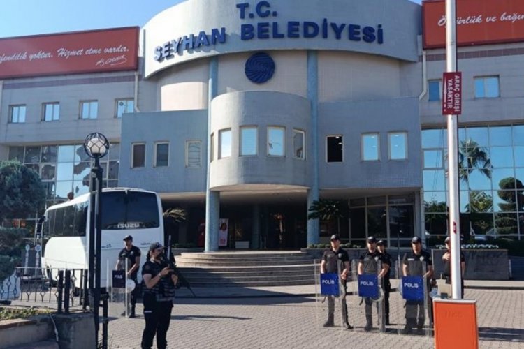 Seyhan ve Ceyhan belediyelerine operasyon: 27 gözaltı kararı