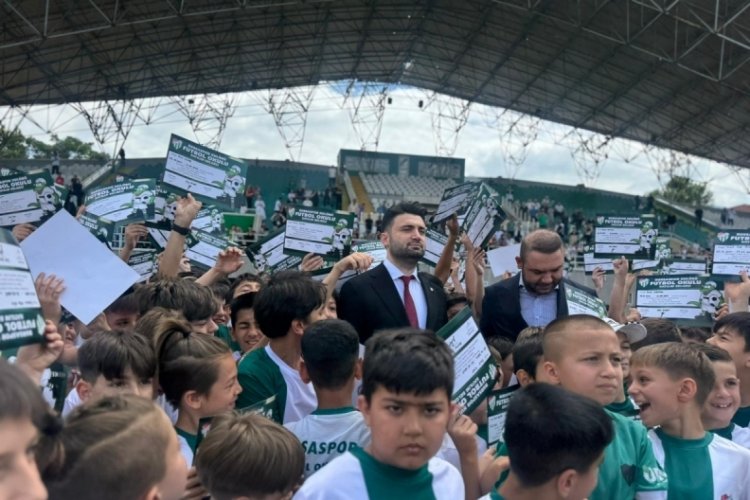 Bursaspor Futbol Okulu öğrencileri sertifikalarına kavuştu!