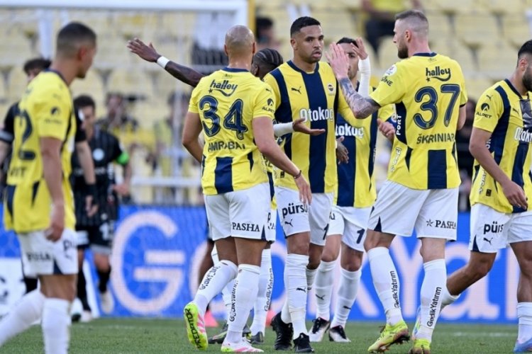 Fenerbahçe sezonu galibiyetle bitirdi!