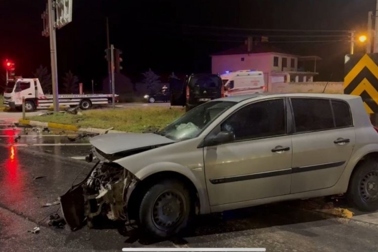 Afyonkarahisar'da trafik kazası: 5 yaralı