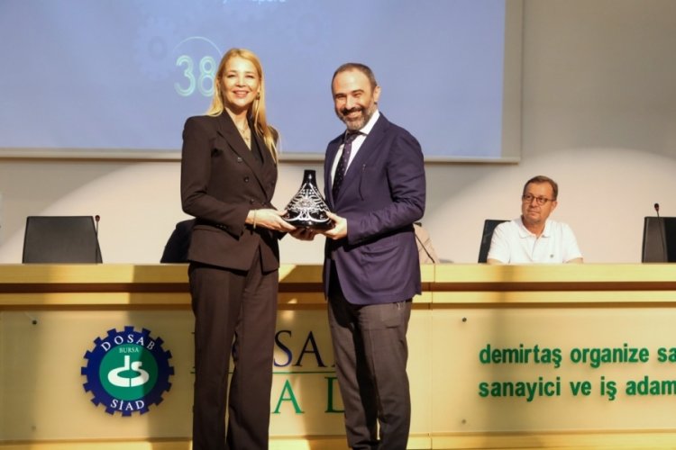 DOSABSİAD'da bayrak değişimi