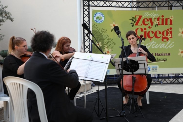 Tirilye'de festival coşkusu