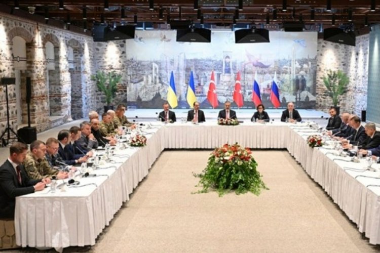 İstanbul'da barış zirvesi: Rus heyeti Türkiye'ye geldi