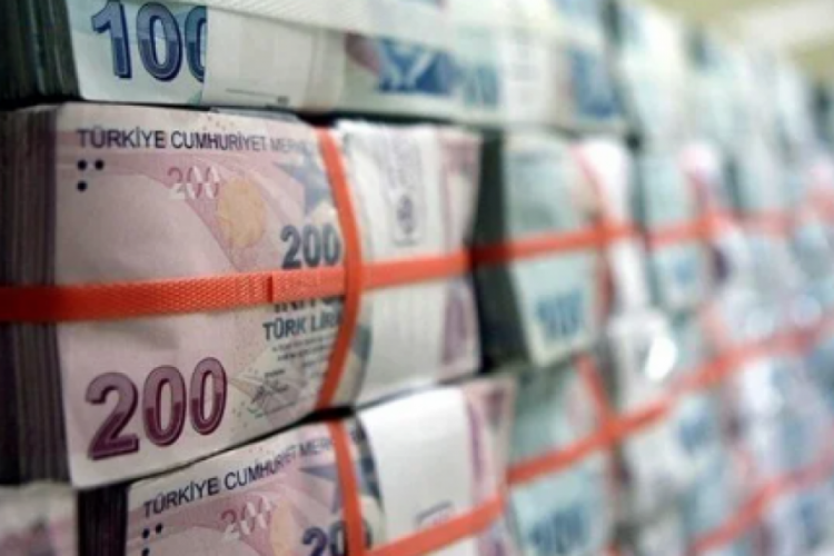 Milyonlarca emekliyi ilgilendiren maaş kararı!