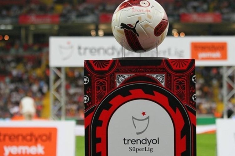 Süper Lig'de son hafta veda! Maçın ardından basın toplantısında istifasını açıkladı