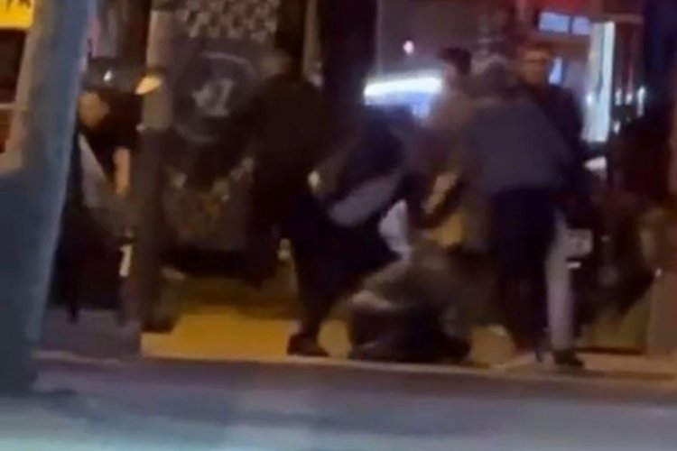 Bursa'nın en işlek caddelerinde tekme tokat darp!