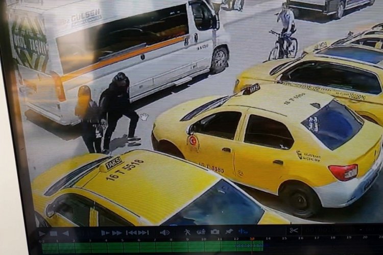 Bursa'da sokakta karşılaştılar, olanlar oldu! Eski nişanlısını...