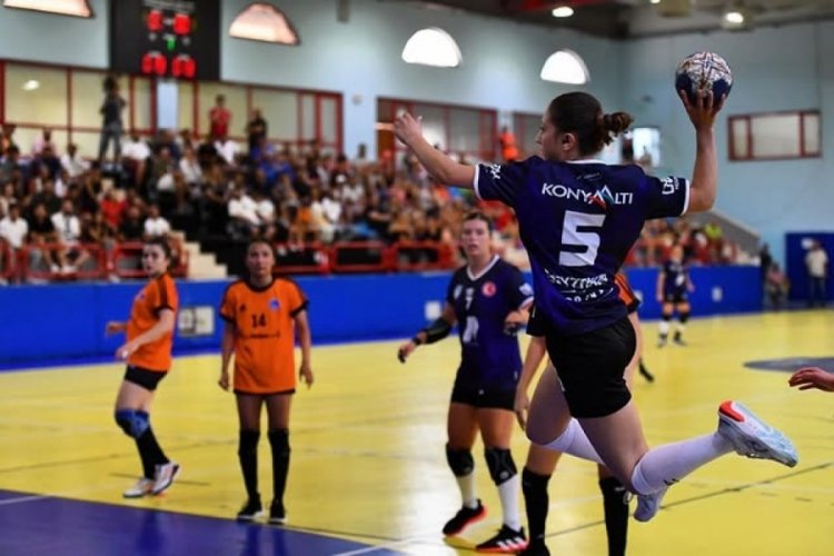 Bursa Büyükşehir Belediyespor Kadın Hentbol Takımı'nda kadro şekilleniyor