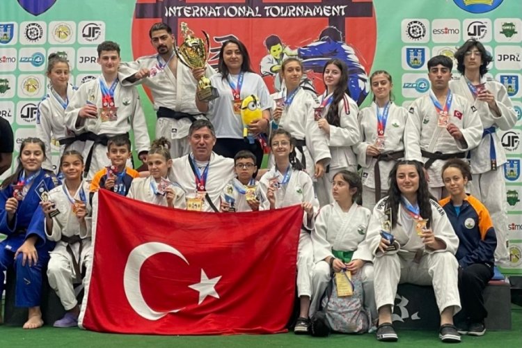 Osmangazili judoculardan tarihi başarı