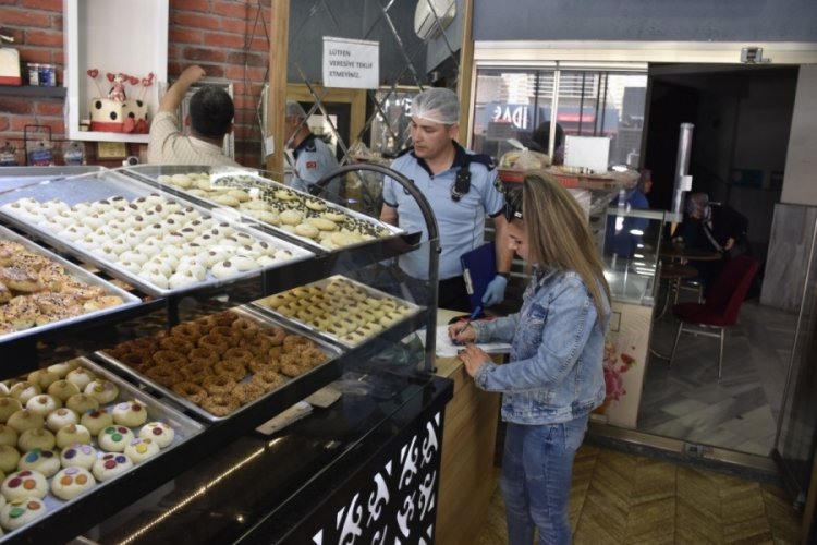 Karacabey Zabıtası'ndan gıda güvenliği için bayram mesaisi