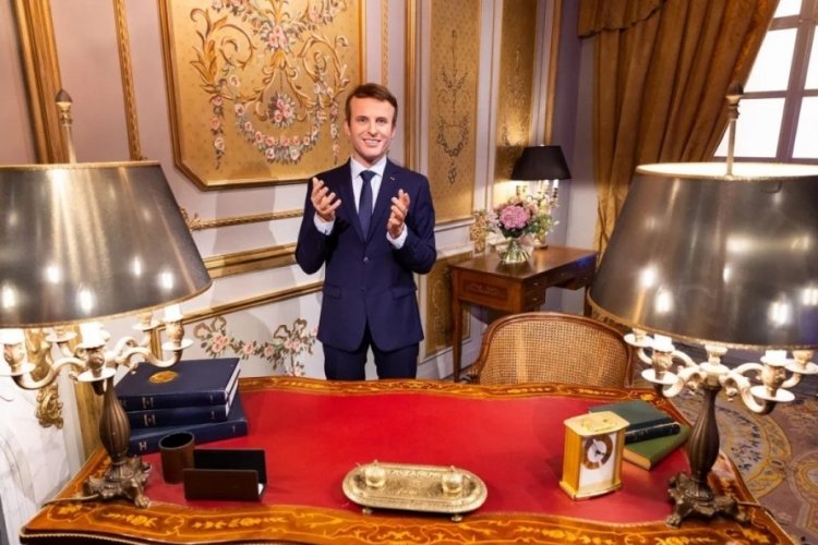 Emmanuel Macron'un bal mumu heykeli çalındı