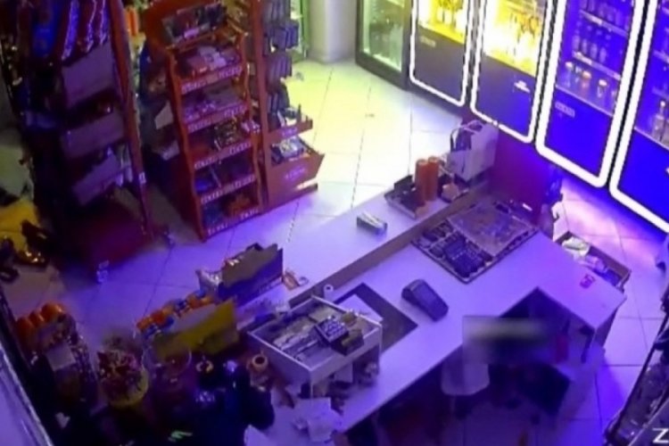 5.8'lik Ege depremi, kameralara böyle yansıdı!