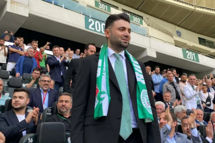 Başkan Çelik'ten merak uyandıran paylaşım! Sürpriz çilek transferi mi geliyor?