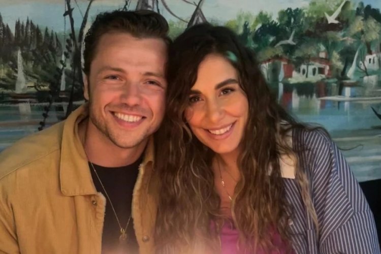 Tolga Sarıtaş'ın eşi Zeynep Mayruk'tan hamilelik pozu geldi