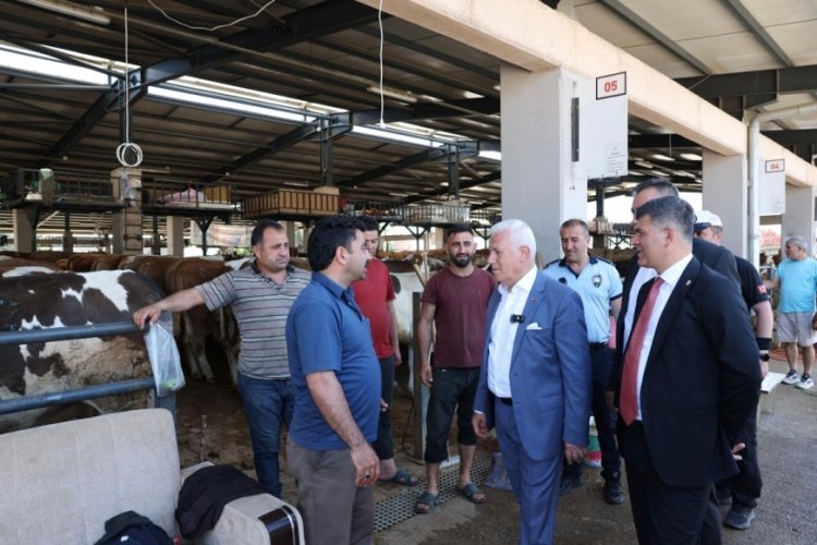 Başkan Bozbey'den Kurban Pazarı'na ziyaret