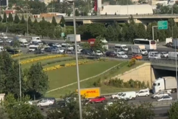 Bayram öncesi trafik yoğunluğu başladı...