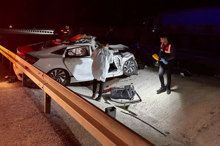 Bayram tatili kazayla başladı, 2 kişi hayatını kaybetti
