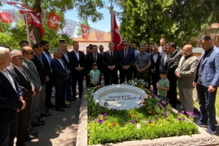 BBP heyeti, Muhsin Yazıcıoğlu'nun mezarını ziyaret etti