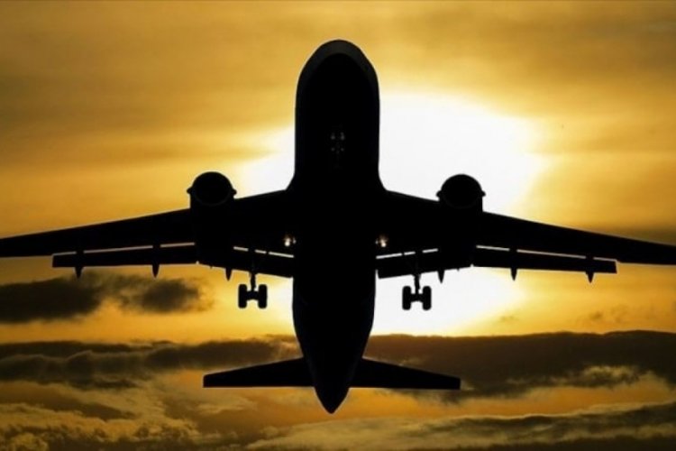 Havada panik anları Uçak acil inişe geçti 8 kişi yaralandı