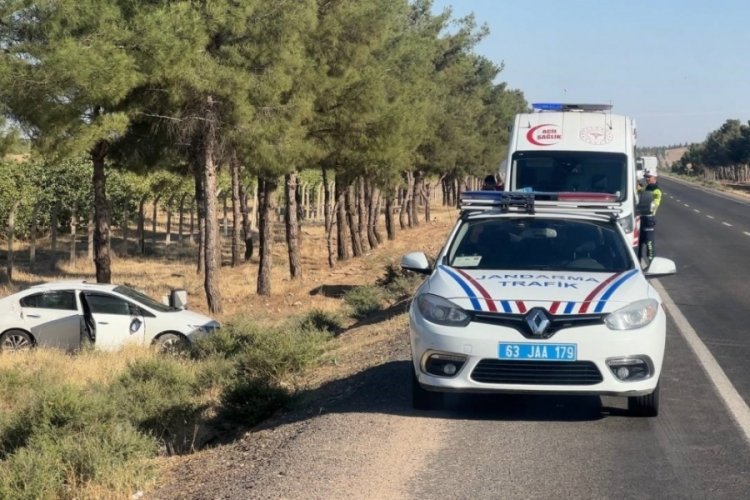Kontrolden çıkan otomobil şarampole devrildi: 4 yaralı